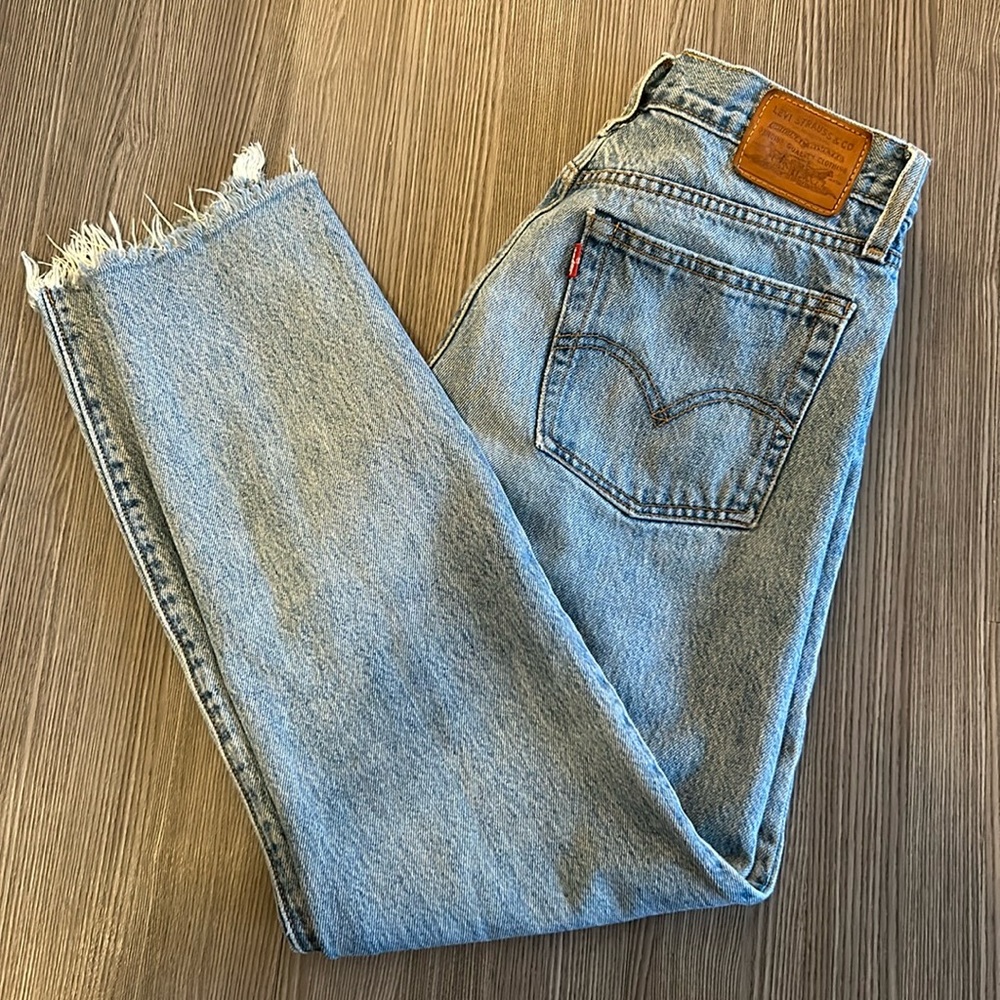 Levi's light blue jeans